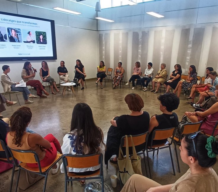 BridgetPoitan's tweet image. ✨ Hoy salí inspirada del encuentro Digital Women Lab de Tandem Social y TeamLabs.
Me da alegría haber empezado con este primer encuentro lleno de energía, ideas y mujeres potentes que están liderando desde el mundo digital.
#DigitalWomenLab #BarcelonaTech