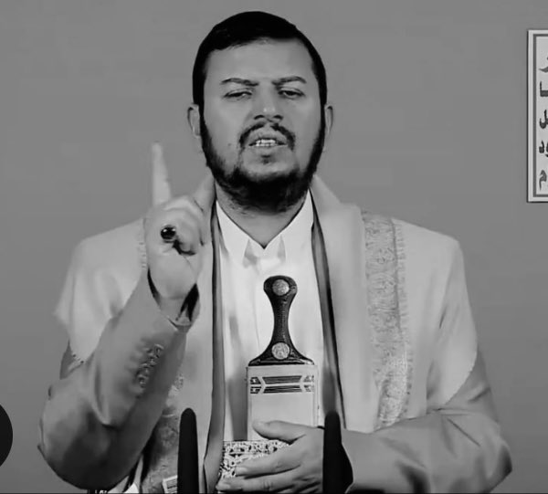 #عاجل #صنعاء  معلومات موكده

🔴#الحوثي من #طهران مقر اقامته يوجه قياداته الارهابيه في #صنعاء المحتله بالاستعداد للمشاركه في المعركة دفاعا عن ايران 
▪️وبشان ذلك بدئت القيادات الحوثيه منذ الليله بالتواصل مع بعضها حسب ماذكر المصدر لدراسة هذا الامر والخيارات المطروحه .. 
مايعني ان
