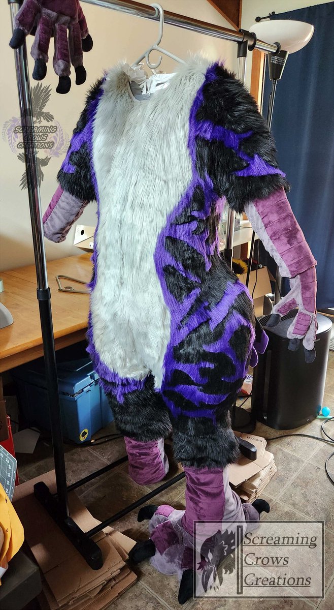 The birb is done!! 

Will be posting more photos later once able and they'll be on their way! :D