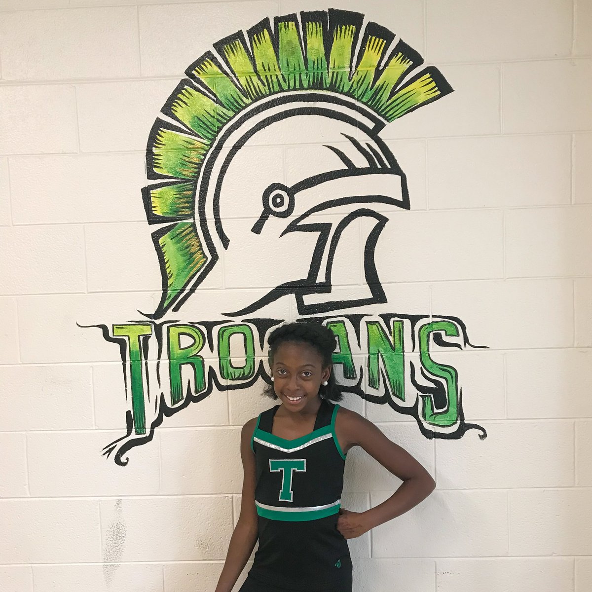 Alamance-Burlington School System (@absspublic) on Twitter photo 🌟Senior Spotlight: Arasi Mack is now a <a href="/WMWHS/">Walter M Williams</a> graduate! She is fluent in Spanish, earned Elon Academy and Finance Scholar honors, and competed in tennis and track. Now heading to <a href="/HighPointU/">HighPointUniversity</a> for pre-med/biology to become a pediatrician! #ThisisABSS #ABSSClassof2025 🌟Senior Spotlight: Arasi Mack is now a <a href="/WMWHS/">Walter M Williams</a> graduate! She is fluent in Spanish, earned Elon Academy and Finance Scholar honors, and competed in tennis and track. Now heading to <a href="/HighPointU/">HighPointUniversity</a> for pre-med/biology to become a pediatrician! #ThisisABSS #ABSSClassof2025