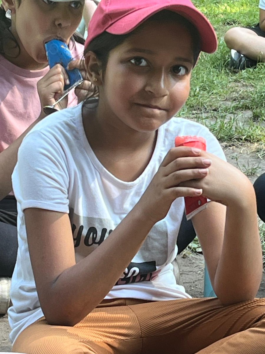 Miss Hart tweet media