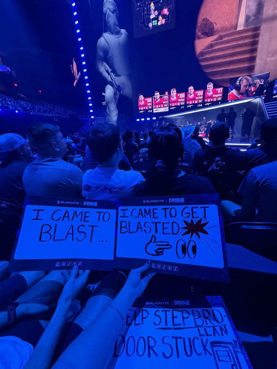got the husband to join in sign traditions... he's learning quickly🙂‍↕️

<a href="/BLASTPremier/">BLAST Premier 💥</a> <a href="/CounterStrike/">CS2</a> #BLASTAustinMajor2025