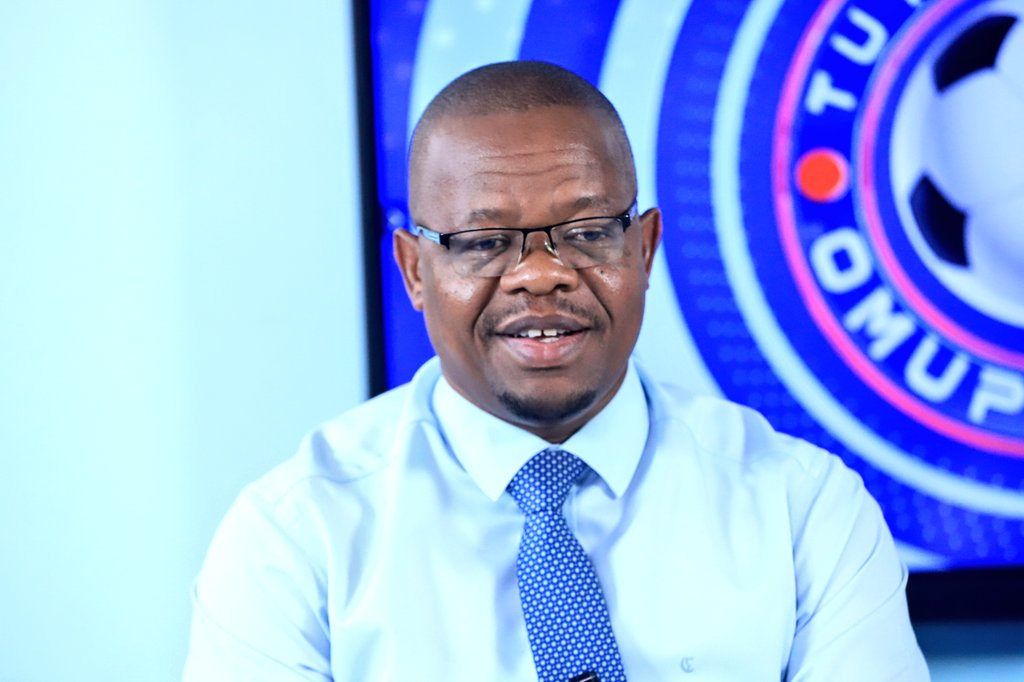 MosesMagogo's tweet image. My brother Mujib Kasule has never been locked out. The narrative of one person being eligible is for looking good in front of the cameras.
In 2017, he was in class teaching a CAF course on the day of the deadline of submission when somebody brought him the registration fee and…