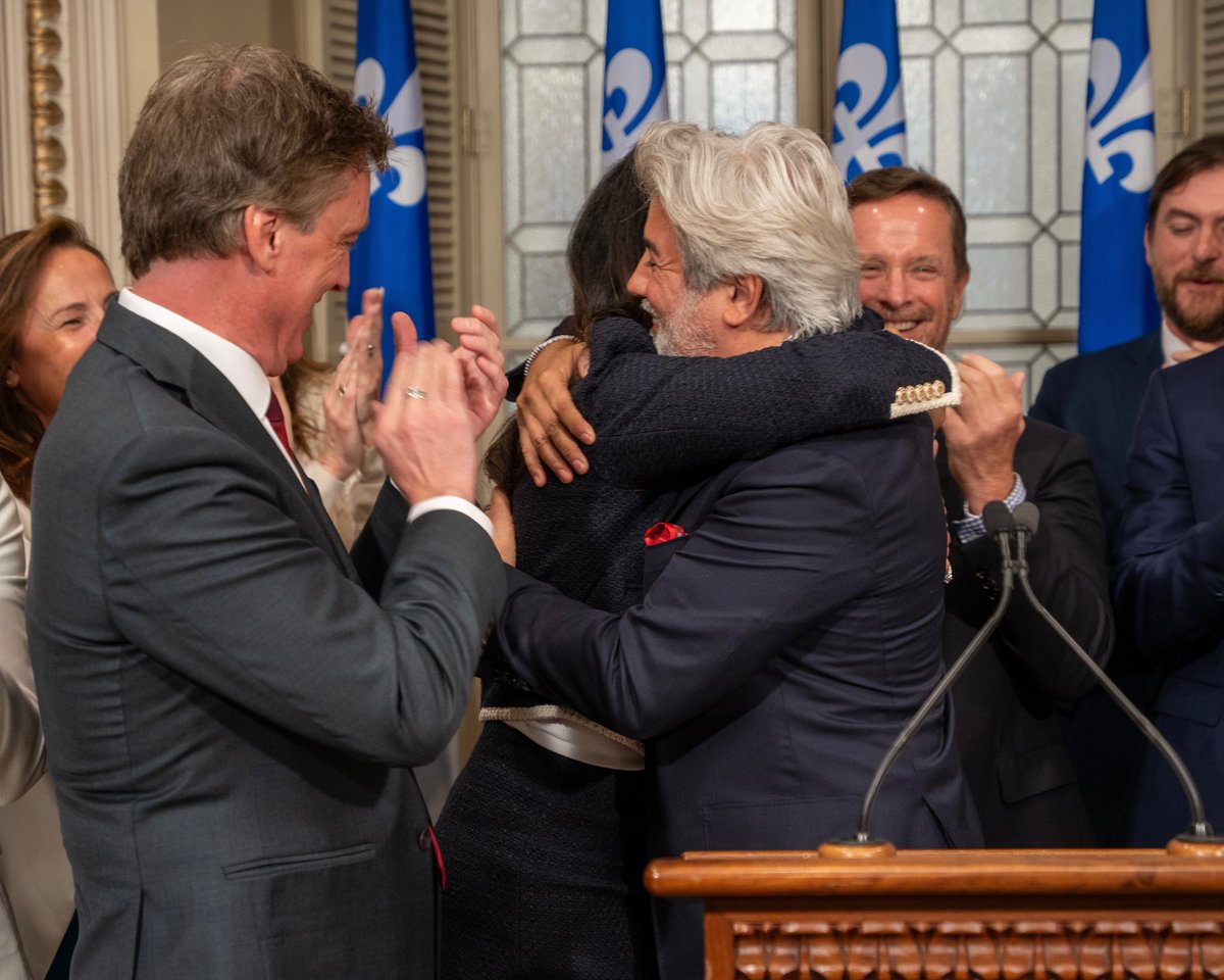 Merci chef, Pablo Rodriguez pour ta confiance. Je suis très émue et touchée d’être celle qui donnera la réplique à M. Legault à la période de questions. Je travaillerai avec toute la rigueur, la fougue et la pugnacité dont vous me connaissez.
Merci <a href="/marc_tanguay/">Marc Tanguay</a> pour tout le