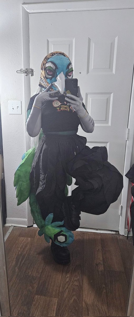 gonefshin's tweet image. JUNETEENTH ROLL CALL 🐾✊🏿✊🏾✊🏽

im gone! originally from cali, currently in ATL! ima fursuiter gamer, rap nerd, artist, lolita etc! I have an UNHEALTHY obsession w MF DOOM n Kim Kitsuragi 😭 

talk to me abt homestuck!

 I LOVE BEIN BLACK N FURRY!❤️
#fursofcolor 
#juneteenth2025