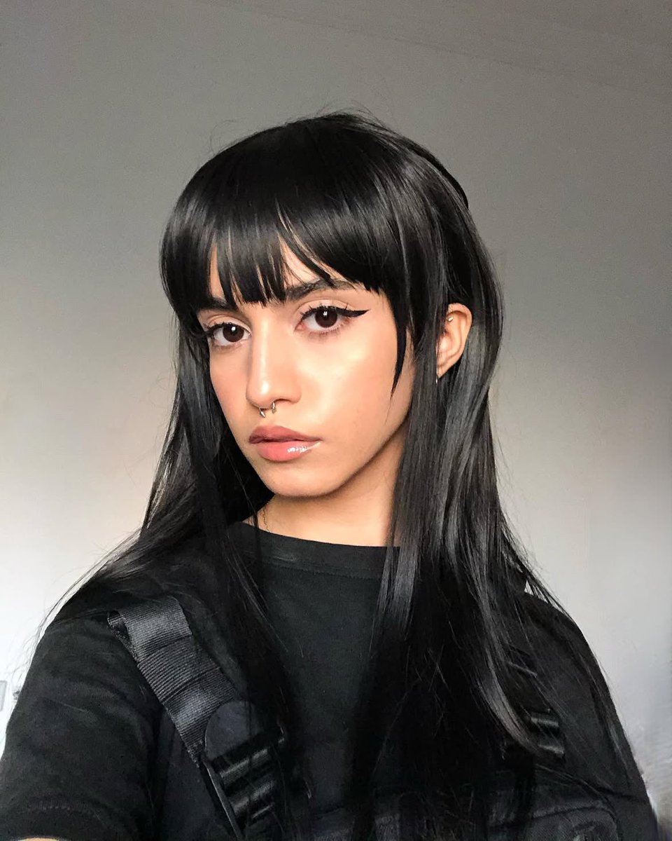 رحلة الخضوع على المشهورات أدمان للأبد 🧡

اليوم أنت تكتب بكل راحة ومحد يستغرب منك
لأنك ما كنت SIMP على ايام تويتر في 2019.

صعب تبيّن شعورك لها لكن كانت حسابات قليل
تعد فـي الاصابع بدت في الخضوع لعظيمة نجم
وهي السبب الاول في انتشار الأدمان الجديد.

~ يتحول إلى عبادة عند البعض 🛐