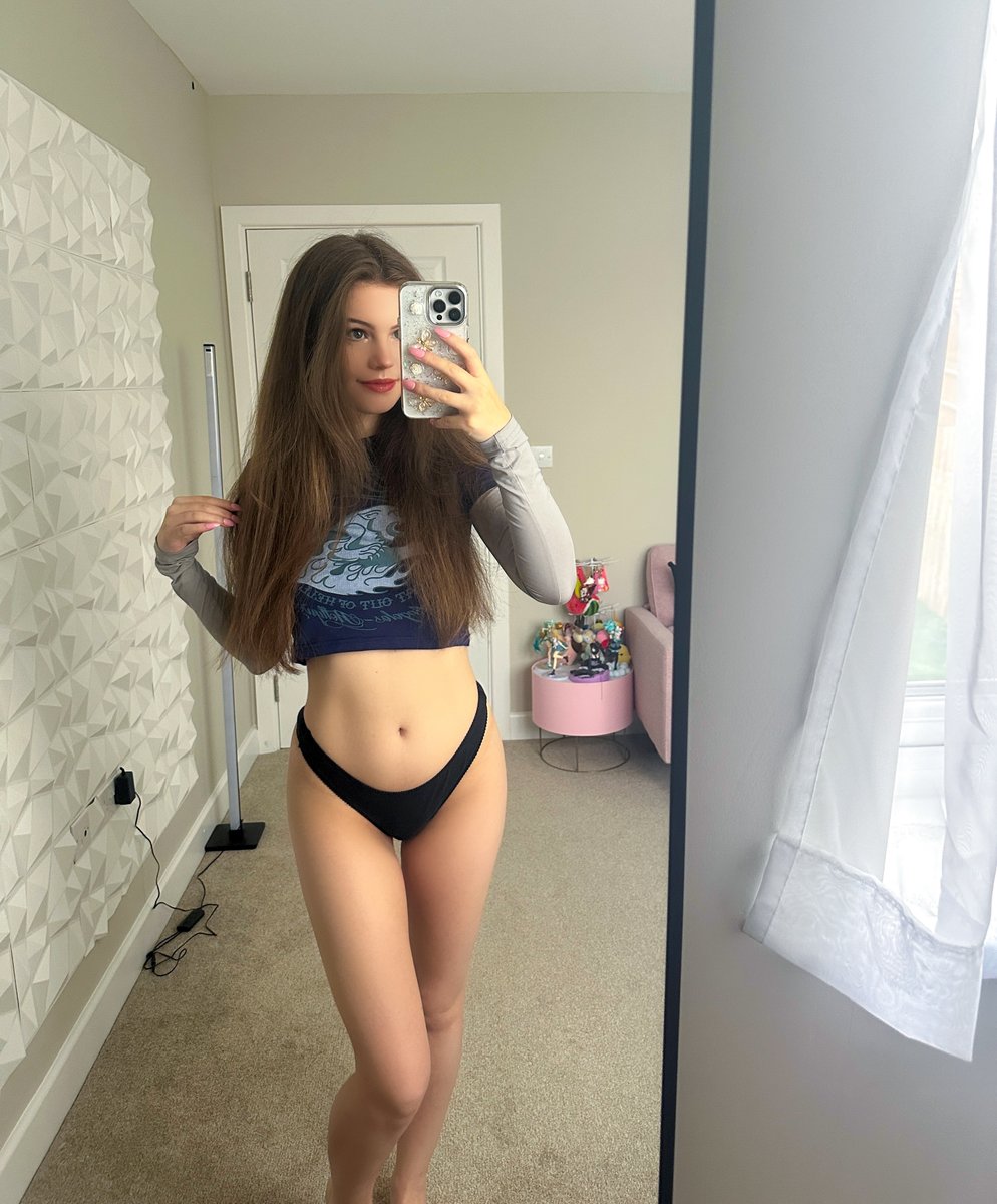 dellieisla0_0's tweet photo. Would u visit me if I am your next door neighbor? https://t.co/tgtKxoVeeh