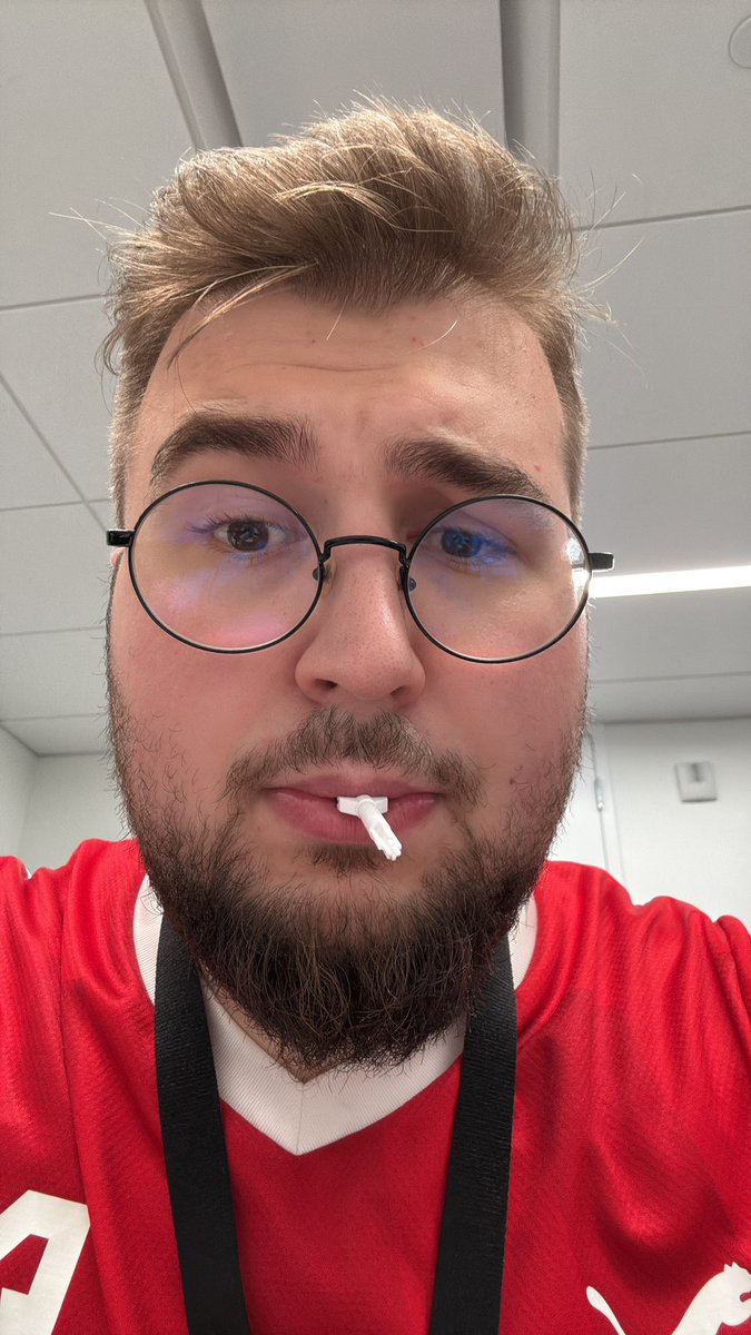 torzsics's tweet image. FUCK YOUR PICKEMS 🫡