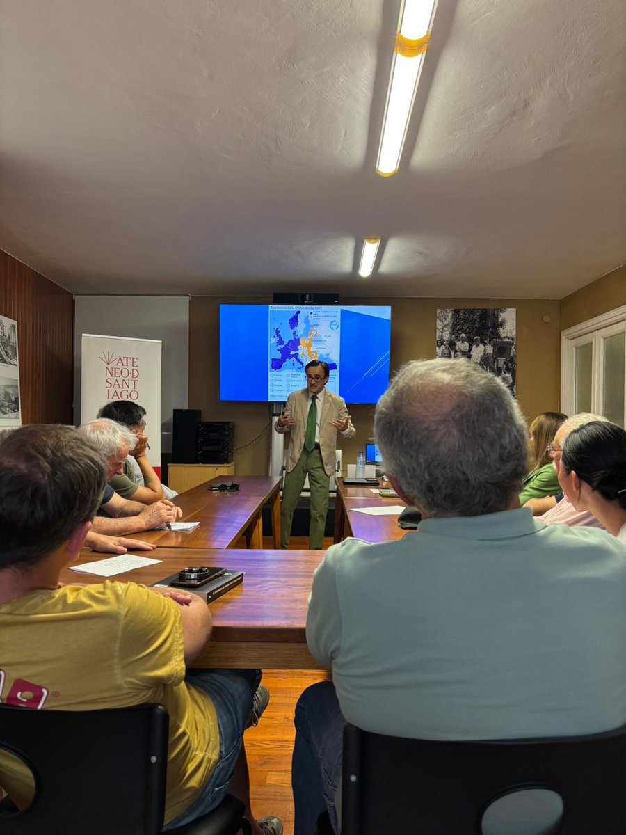José Julio Fernández (@jojufe1) on Twitter photo Intensa charla de geopolítica al hilo de la #seguridad y #defensa de #Europa en <a href="/AteneoSantiago/">Ateneo de Santiago</a> <a href="/cristinaarescc/">Cristina Ares</a>, mucho interés Intensa charla de geopolítica al hilo de la #seguridad y #defensa de #Europa en <a href="/AteneoSantiago/">Ateneo de Santiago</a> <a href="/cristinaarescc/">Cristina Ares</a>, mucho interés