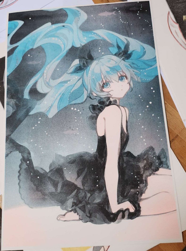 my miku riso print omg... 🥺 will be available at offkai and AX!!!