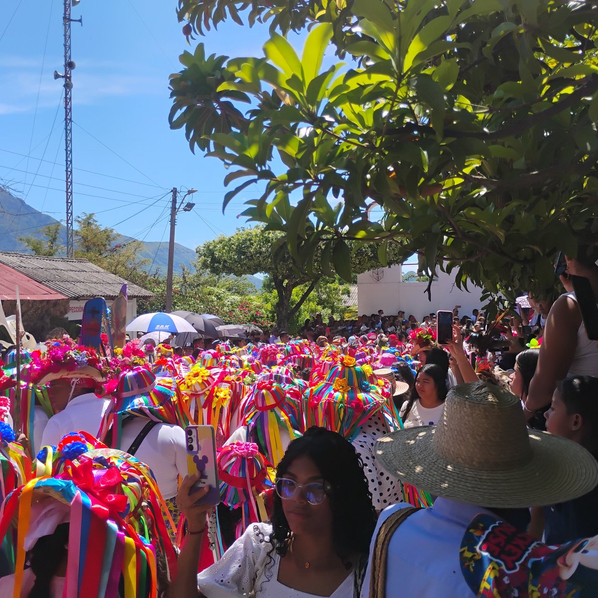 Jupacudid1's tweet photo. Acompañando a la Comunidad de Atanquez en su tradicional celebración de Corpus Christi. @elatanquero @AldairMontero7. https://t.co/D4Ucqs3RSb