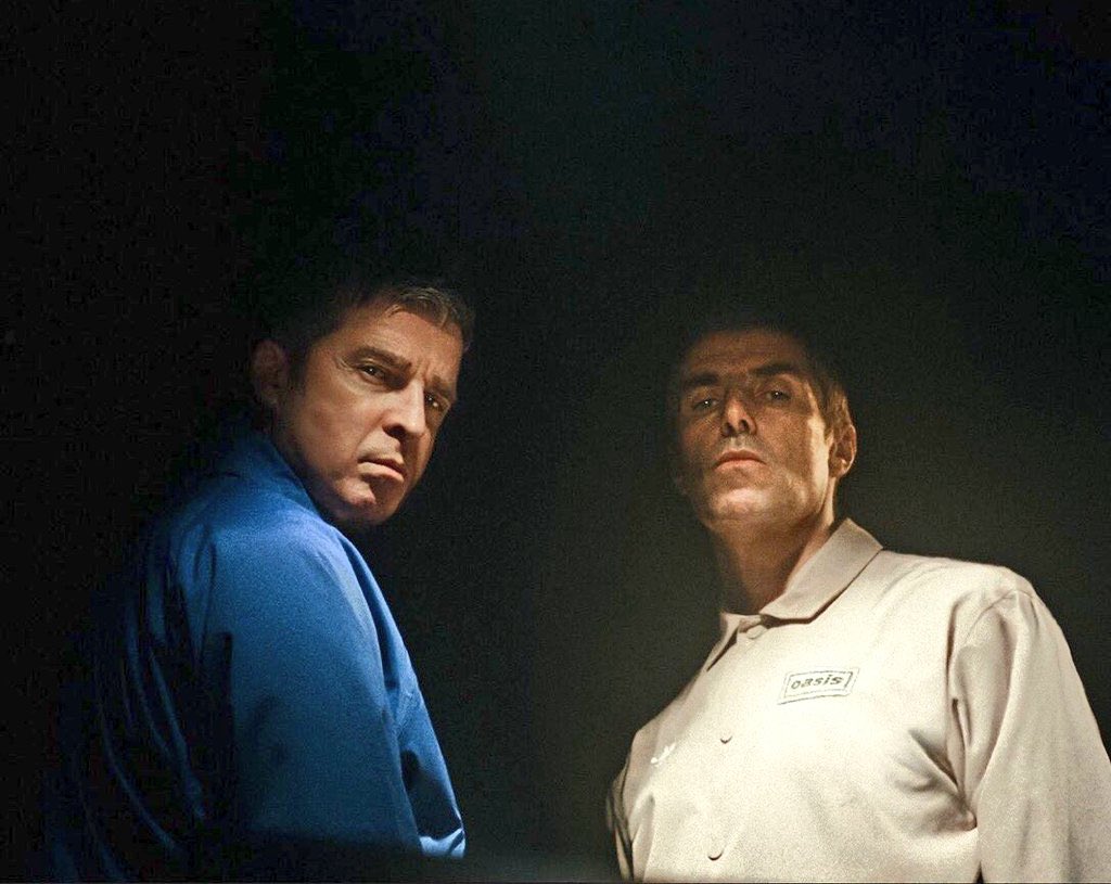 NOEL AND LIAM GALLAGHER PHOTOGRAPHED TOGETHER FOR ADIDAS ORIGINALS X OASIS ADVERT

#Oasis25