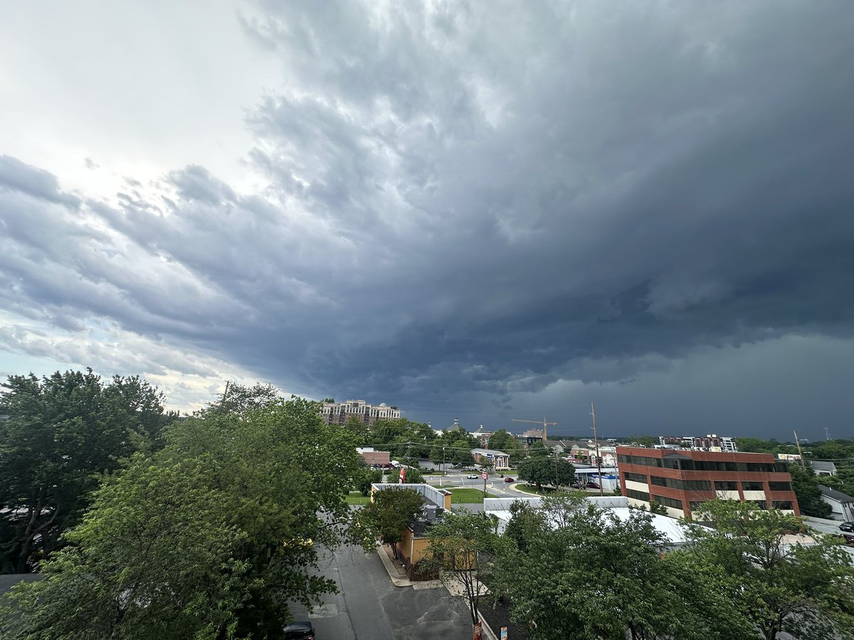 dcsplicer's tweet image. Storm approaching Annapolis a few minutes ago. #MDwx @capitalweather