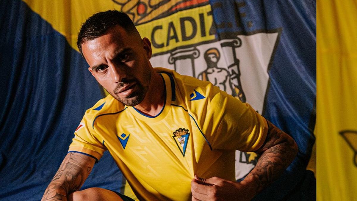 El Pelotazo (@elpelotazocsr) on Twitter photo 🗣️ Oli analiza la importancia de Suso en el Cádiz CF de cara a la próxima temporada
⭐️ "Suso va a tener que ser el Santi Cazorla del Oviedo, tiene que ser el referente del vestuario en el <a href="/Cadiz_CF/">Cádiz Club de Fútbol</a>"
📲 #ProgramónMorrocotudo 🗣️ Oli analiza la importancia de Suso en el Cádiz CF de cara a la próxima temporada
⭐️ "Suso va a tener que ser el Santi Cazorla del Oviedo, tiene que ser el referente del vestuario en el <a href="/Cadiz_CF/">Cádiz Club de Fútbol</a>"
📲 #ProgramónMorrocotudo