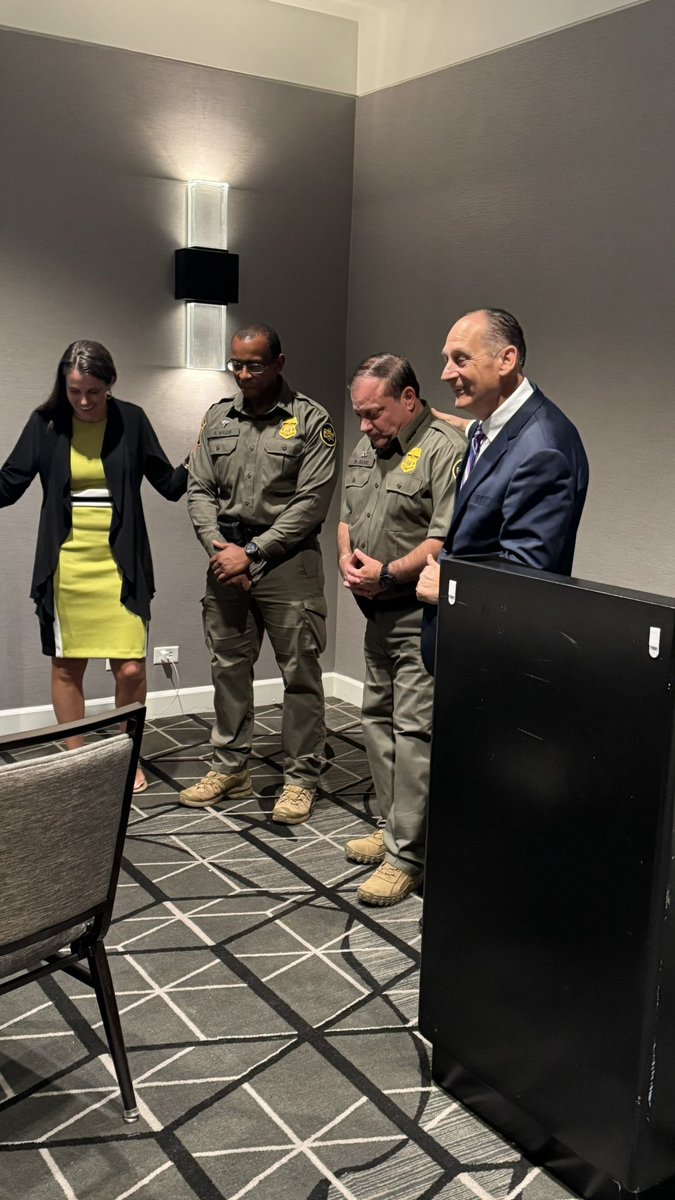 pstroybrewer's tweet photo. #NFAB   #bordersecurityforce   What a great honor to spend time with Micheal Banks the chief of Border patrol. We pray for him and honor him https://t.co/4SpgGSZa3X