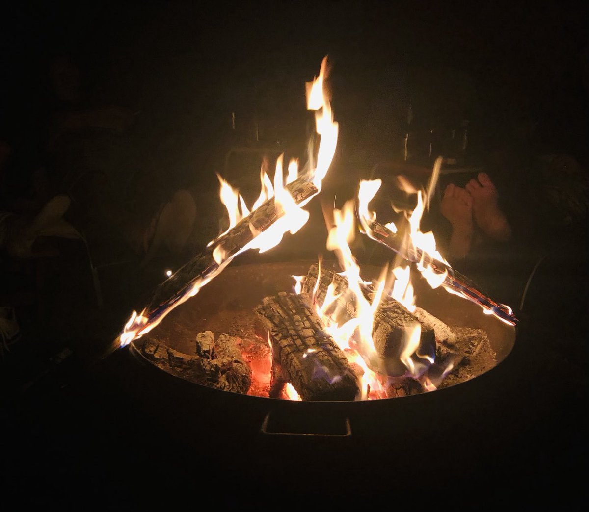 Alle „Nachrichten“ des Tages einfach verbrannt. 
 
Gute Nacht.