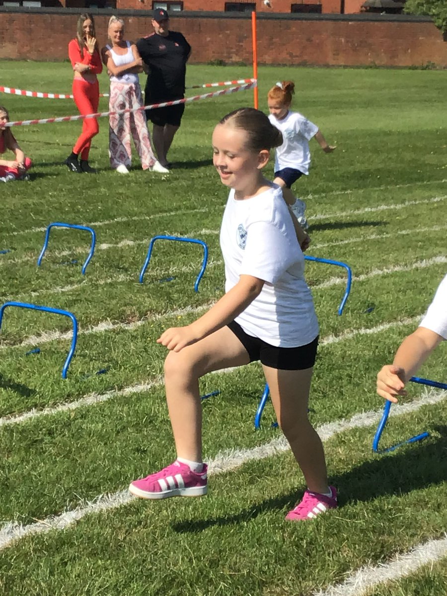 WestvalePrimary's tweet photo. Determination, positivity, perseverance, confidence, resilience.  So many skills needed to compete at Sport's day.  Our children smashed it today! #lovesport #success #proud #takingpart @KnowsleySSP https://t.co/30HGnvPdBG