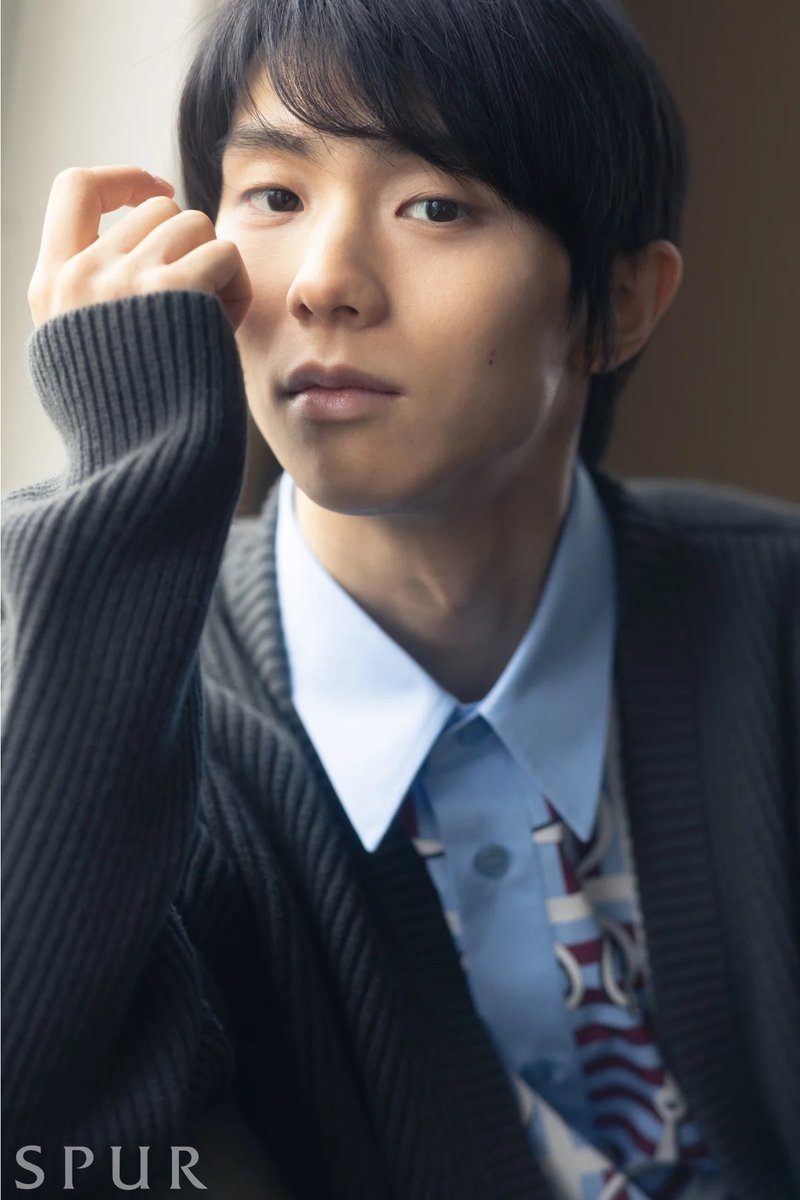 SPUR_magazine's tweet photo. シュプール8月号では、プロフィギュアスケーター、#羽生結弦 さんの特集「A Great Step」を掲載します。常に進化を止めず、未知の領域へと向かう羽生さん。彼自身の言葉からその哲学に迫ります！　
#シュプール8月号
🔻予約はこちら  
 https://t.co/PnMNgBeBTO https://t.co/qLqSHsD2ol