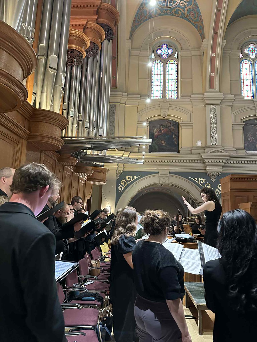 AlexanderBegin's tweet image. In the June 15, 2025 Tridentine Community News: The Joshua Chorale Fills the Choir Loft for the Final First Friday Tridentine Mass at Old St. Mary’s; London Oratory Schola Tour Donation Request
windsorlatinmass.org/wtnews/250615.…