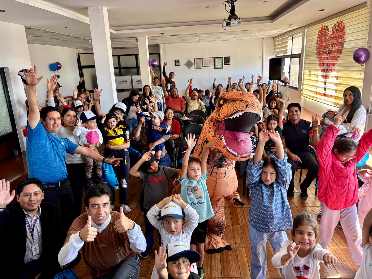 Con el equipo del INDOT sembramos valores que transforman vidas.

Durante esta emotiva jornada, las niñas y niños vivieron una historia que deja huella en el corazón.

A través de los divertidos títeres, conocieron a Horacio el crustáceo, un amiguito que les enseñó que donar es