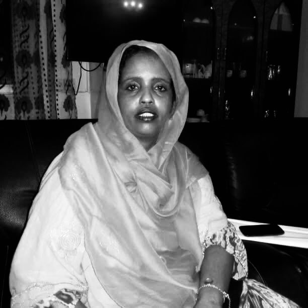 Guddoomiyaha Golaha Shacabka ee BJFS Mudane Sheekh Aadan Maxamed Nuur (Madoobe) ayaa ka tacsiyeeyay geerida Allaha ha u naxriistee Xildhibaan hore Suuri Diiriye Carab oo ku geeriyootay Magaaladda Muqdiso.