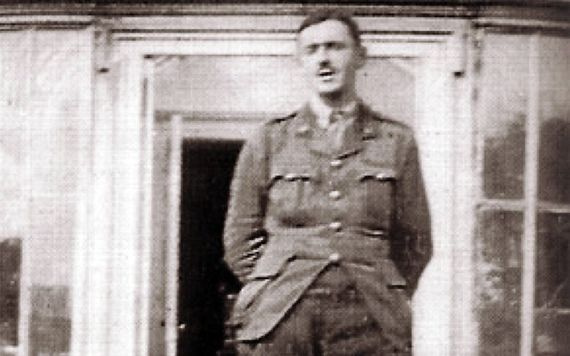 #OnThisDay 1920 Colonel Gerald Smyth made a speech to the RIC in Listowel in which he said- "The more you shoot the better I will like you, no police will get into trouble for shooting any man". 14 RIC men quit. Smyth was shot dead by the IRA four weeks later. 
#Ireland #History