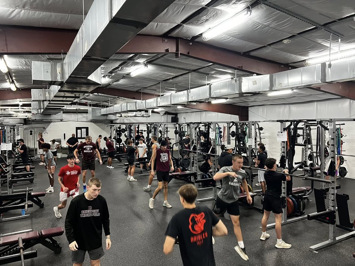 Our student athletes are working hard this summer during Strength and Conditioning. It’s not too late to join one of our summer camps! View the Summer Family Catalog for more info: bit.ly/4cZUwzx