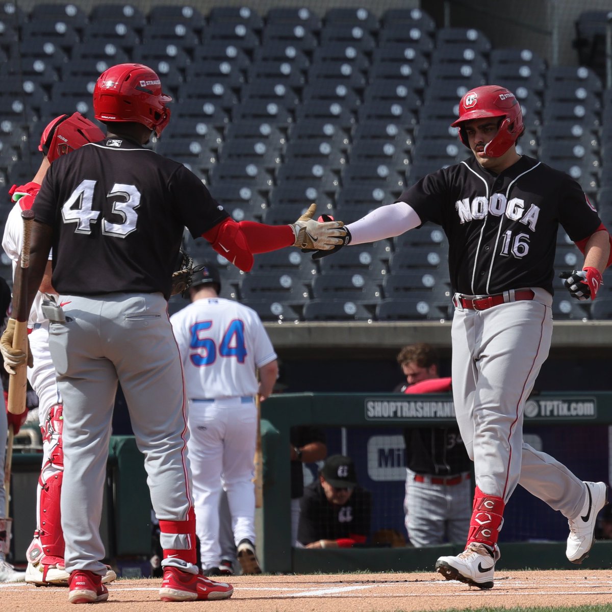 Bombs away for Sal Stewart! 💣 

Lookouts add on to make it 2-0 in game one.
