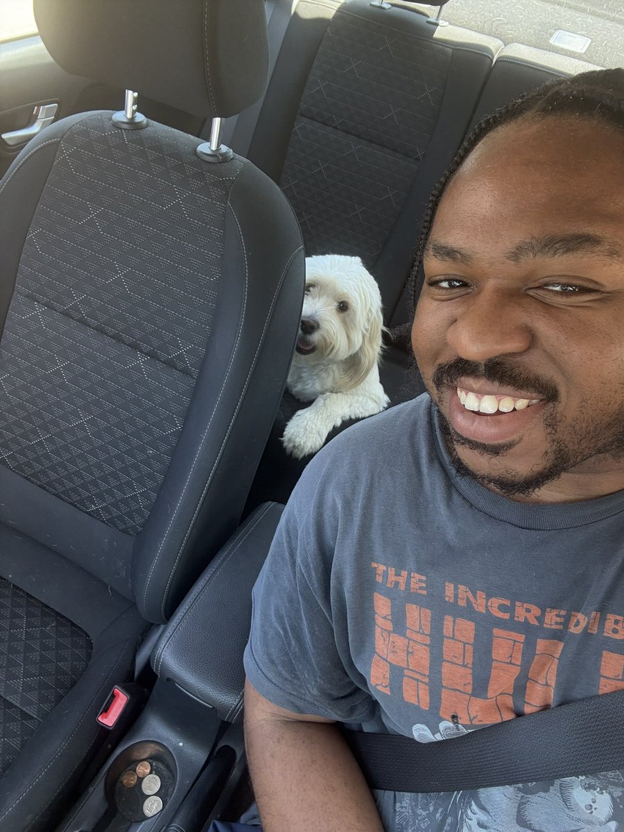 Riding around listening to my Bhris Breezy #TheBloodChronicles playlist in the sun ☀️ and getting some In-N-Out 🍔 🍟🍦with my baby girl is full on LA vibes.