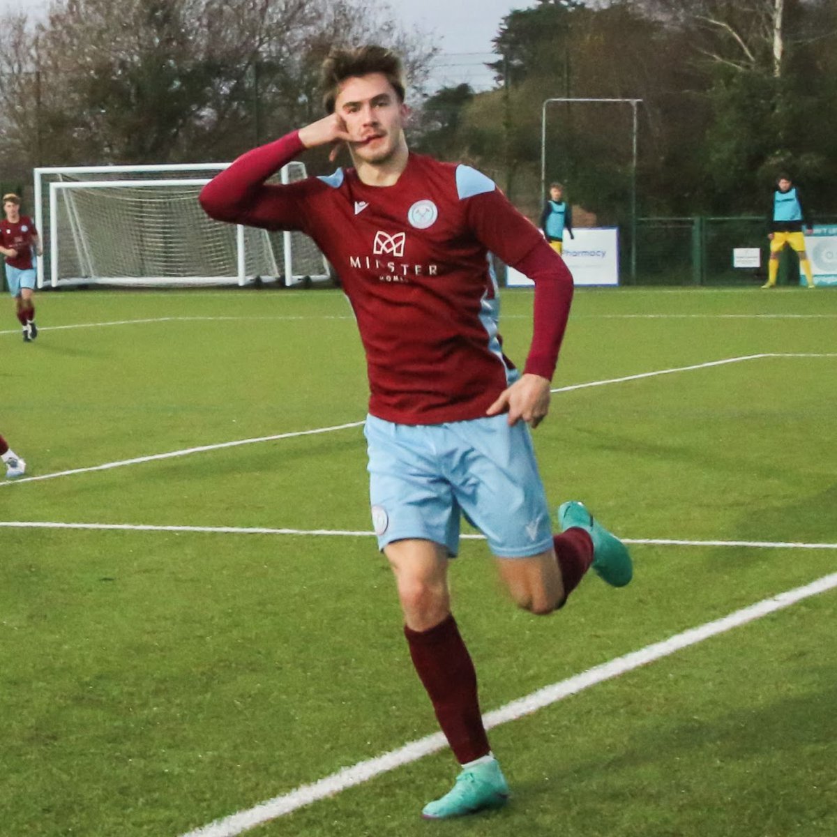‼️MALPAS LEAVES‼️

⚒️Josh Malpas has left Hamworthy United⚒️

Josh recorded 8 goals and 18 assists in 37 appearances last season and was an important part in our successful campaign.

Thank you Josh ⚒️