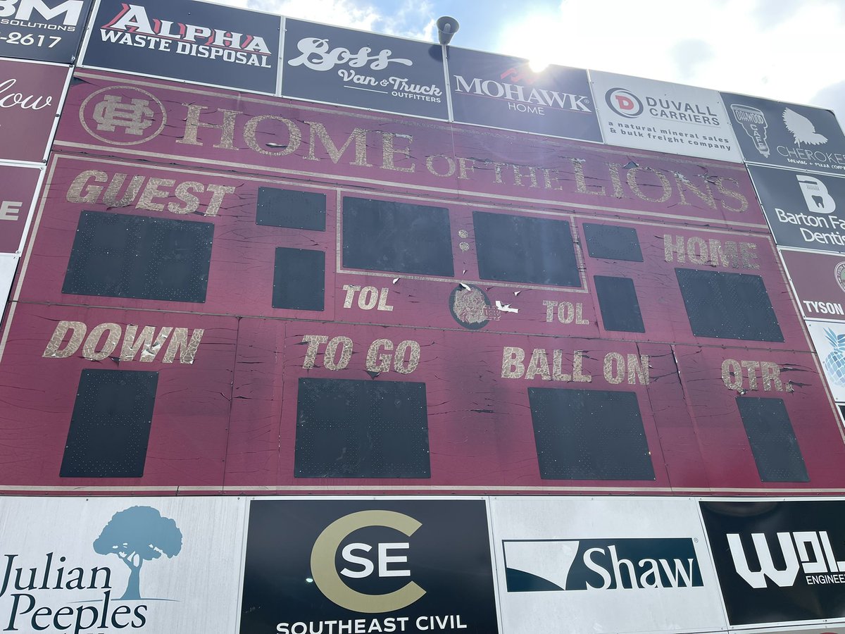 We are so excited that this football season we will have a new look! Thank you to our Lion Champions Club members and sponsors for the ability to upgrade the scoreboard. Bright and shiny!
#GoLions