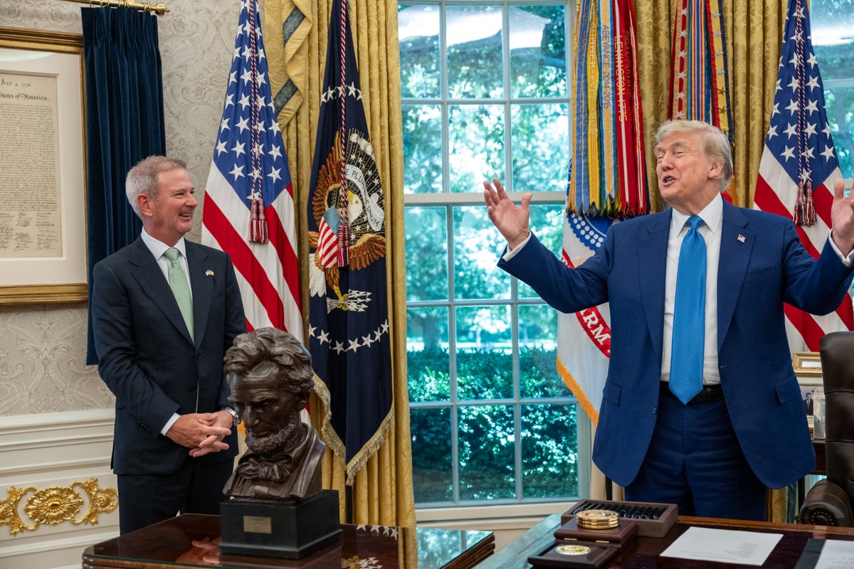 The White House (@whitehouse) on Twitter photo Edward Walsh has officially been sworn in as the U.S. Ambassador to Ireland by <a href="/SecRubio/">Secretary Marco Rubio</a> in the Oval Office. 🇮🇪🇺🇸 Edward Walsh has officially been sworn in as the U.S. Ambassador to Ireland by <a href="/SecRubio/">Secretary Marco Rubio</a> in the Oval Office. 🇮🇪🇺🇸