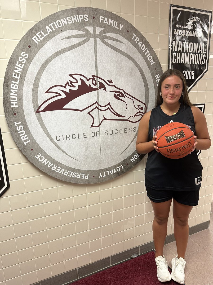 morgan_timmins's tweet image. Had a great time today visiting morningside for both softball and basketball!! Thank you to coach Pruner, coach Sale, and coach Troshynski for a great day!!
@morningsidewbb @Mside_Softball @MSPatriotsSB @patriotsgbball @NEAttackRiseSel