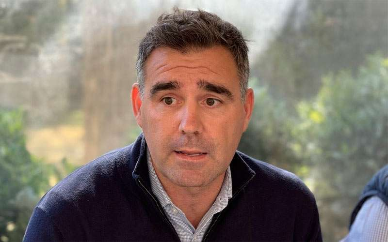 El Pelotazo (@elpelotazocsr) on Twitter photo 🚨 ¡Turno para hablar con Fran Anera, máximo accionista y director general del <a href="/RealJaenCF/">Real Jaén C.F.</a>!
💥 Analizamos el histórico encuentro de vuelta de la final por el ascenso a 2ª RFEF que disputarán frente al <a href="/ClubAtlCentral/">Club Atlético Central</a>
📻 Escucha aquí su entrevista ▶️ canalsur.es/radio_directo-… 🚨 ¡Turno para hablar con Fran Anera, máximo accionista y director general del <a href="/RealJaenCF/">Real Jaén C.F.</a>!
💥 Analizamos el histórico encuentro de vuelta de la final por el ascenso a 2ª RFEF que disputarán frente al <a href="/ClubAtlCentral/">Club Atlético Central</a>
📻 Escucha aquí su entrevista ▶️ canalsur.es/radio_directo-…
