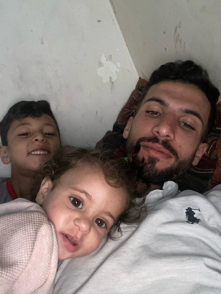 ‼️FLOUR GOAL NOT REACHED‼️

Around 150€ is still needed for flour! My family is starving 😭

Every day, I hear the cries of my siblings. They're only children and I sit helpless, frustrated, incapable of doing anything to ease their hunger. Please continue to support us 🥹