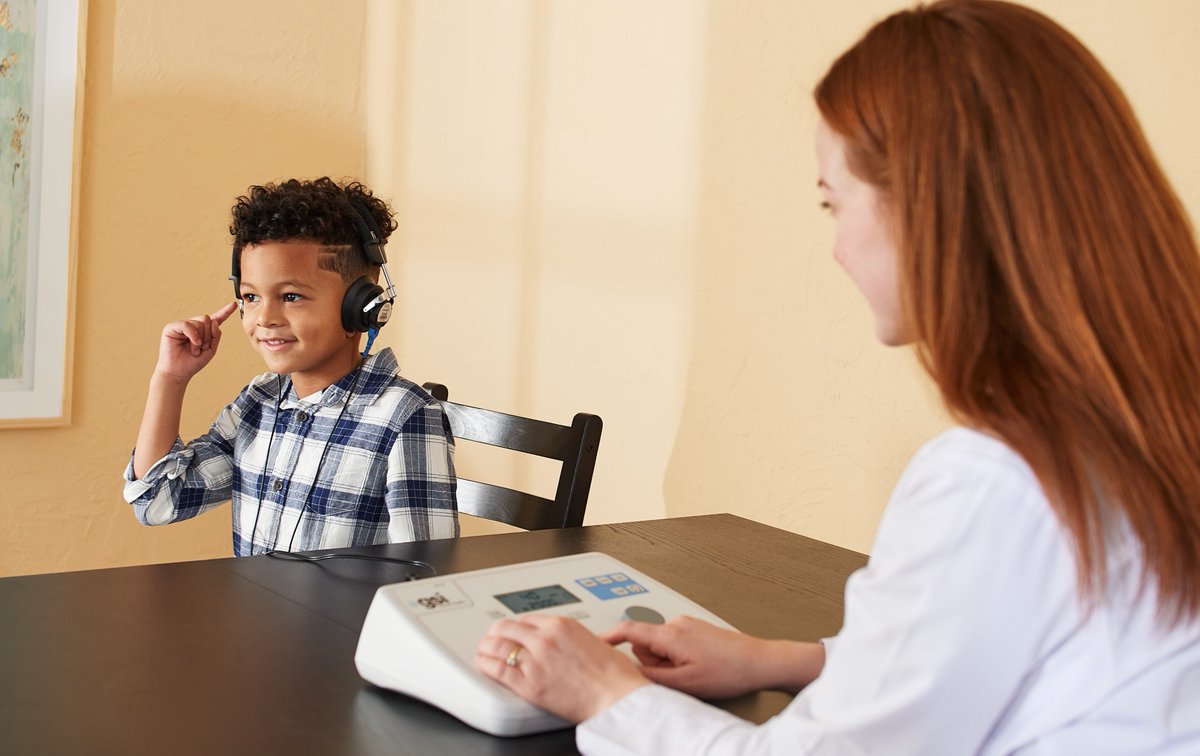 Research shows hearing loss in school-age children is nearly ten times higher than in newborns. However, school-age screenings are not regulated in all states and vary widely. Check out our blog to learn more: grasonstadler.com/blog/audiology…