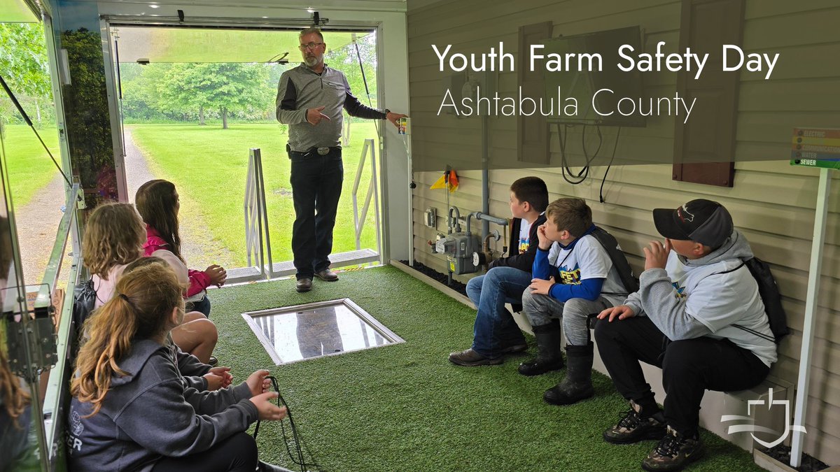 OHIO811's tweet image. We had a blast connecting with the next generation at Youth Farm Safety Day in Ashtabula County! Kids had the chance to explore our interactive trailer and learn about safe digging in a fun, hands-on way that’s easy to understand and exciting.