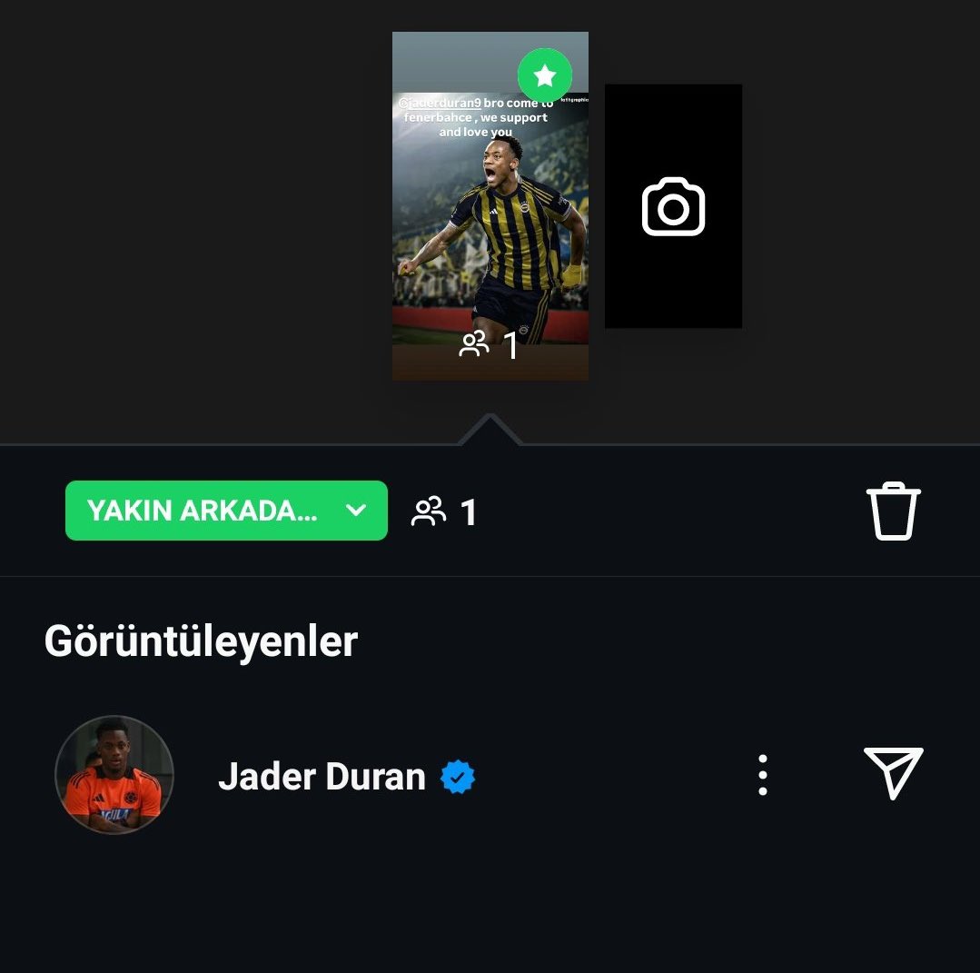 Fenerbahçe’nin transfer gündeminde olduğu iddia edilen Jhon Duran, bir taraftarımızın kendisiyle ilgili atmış olduğu hikayeye baktı.