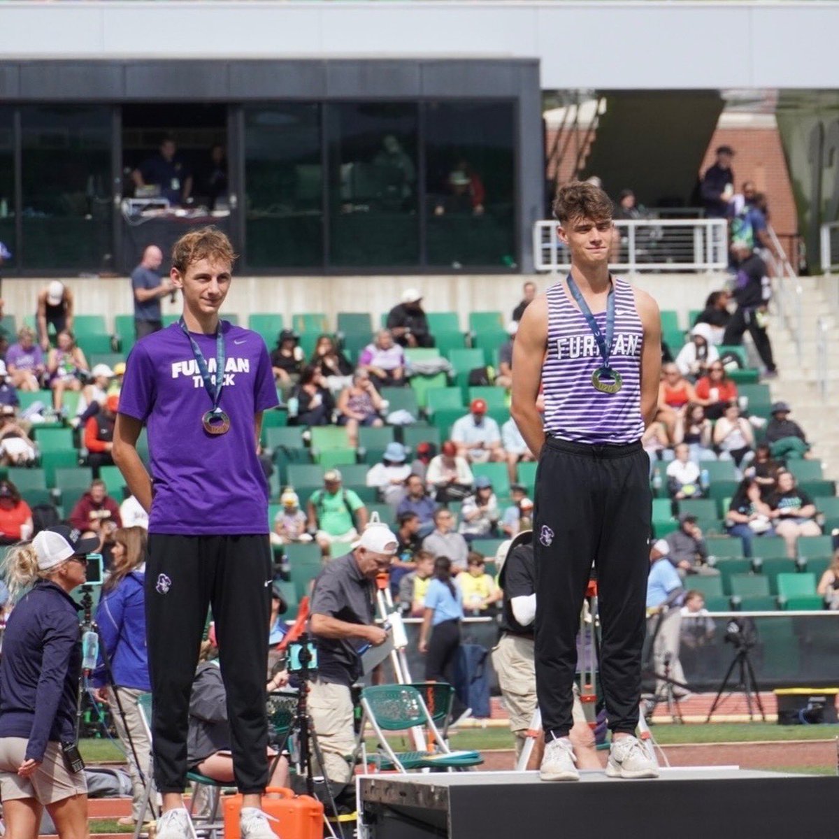 FurmanXC's tweet image. #DINmen ๐ค๐ผ @TrackTownUSA
Either this place is magicโฆ or we are ๐
Because our U20 boys just dropped the ๐จ in the @usatf 5K:
๐ฅ Colin Eckerman
๐ฅ Ryan Smith
And theyโre not done yet ๐
More to come tomorrow. Stay tuned.
#DINmen #development #Furman #FUTC #developednotbought