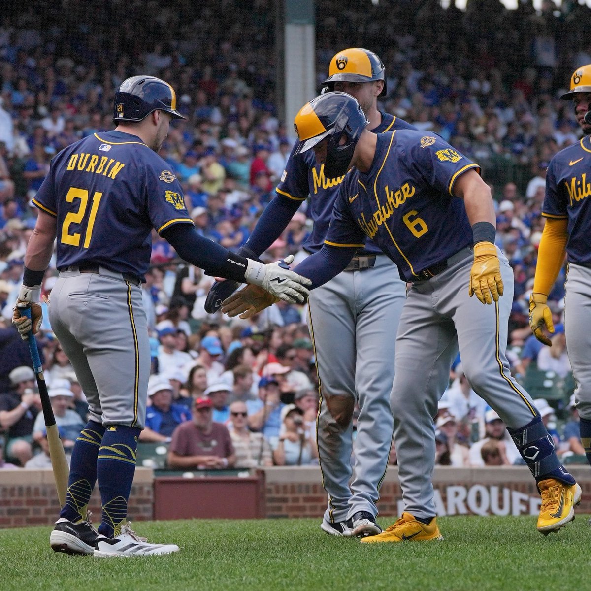 Brewers's tweet photo. Win No. 4️⃣0️⃣ in the books https://t.co/7MI4MWf3RZ