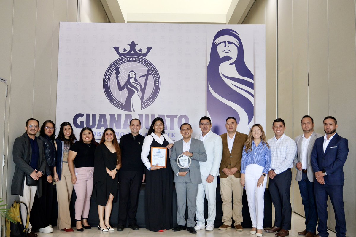 Nuestra 🦁 Universidad Tecnológica de León recibió el Distintivo Estatal de Protección de Datos Personales, otorgado por la <a href="/utapegente/">UTAPE Unidad de Transparencia del Poder Ejecutivo</a> con el aval de nuestra Gobernadora <a href="/LibiaDennise/">Libia Dennise</a>.

¡Felicidades a nuestra comunidad, en especial al área jurídica!

#SomosUTL