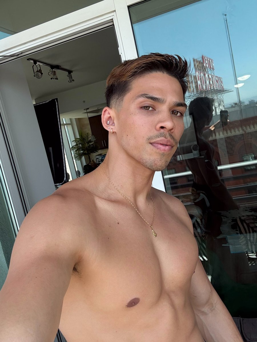 Getting a haircut really is like getting my superpowers back 😇