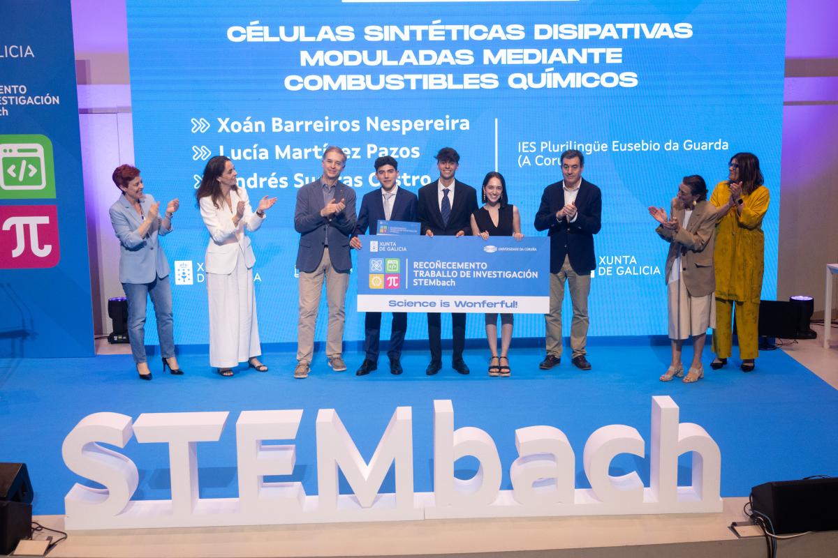 Roberto J. Brea (@robertojbrea) on Twitter photo Extremadamente orgulloso de Xoán, Lucía e Andrés, estudantes STEMbach do IES Plurilingüe Eusebio da Guarda tutorizados no meu laboratorio <a href="/BioNanoChem/">BioNanoChem</a> <a href="/UDC_gal/">Universidade da Coruña</a> <a href="/CICAUDC/">CICA</a> polo seu premio no acto de recoñecemento dos proxectos de investigación STEMbach da Xunta de Galicia. Extremadamente orgulloso de Xoán, Lucía e Andrés, estudantes STEMbach do IES Plurilingüe Eusebio da Guarda tutorizados no meu laboratorio <a href="/BioNanoChem/">BioNanoChem</a> <a href="/UDC_gal/">Universidade da Coruña</a> <a href="/CICAUDC/">CICA</a> polo seu premio no acto de recoñecemento dos proxectos de investigación STEMbach da Xunta de Galicia.