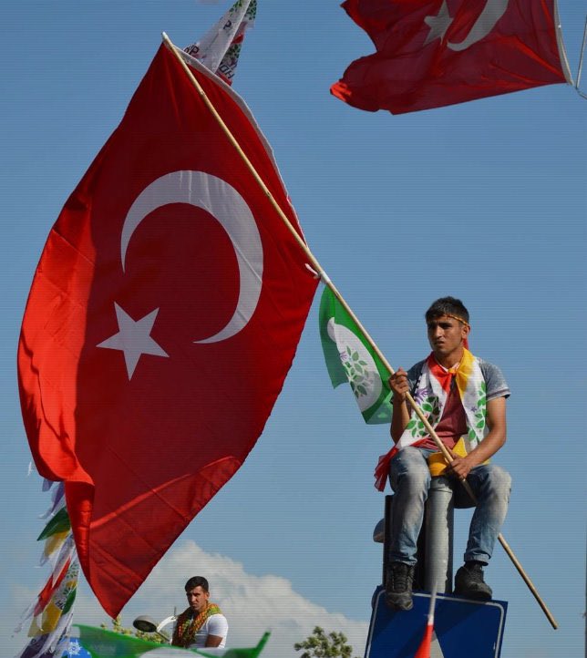 Kurdcigenc's tweet photo. Soy adı KÜRDİSTAN olanlar beğensin,
 t*rkiye olanlar s**tirsin gitsin https://t.co/PqPFwOxBsf