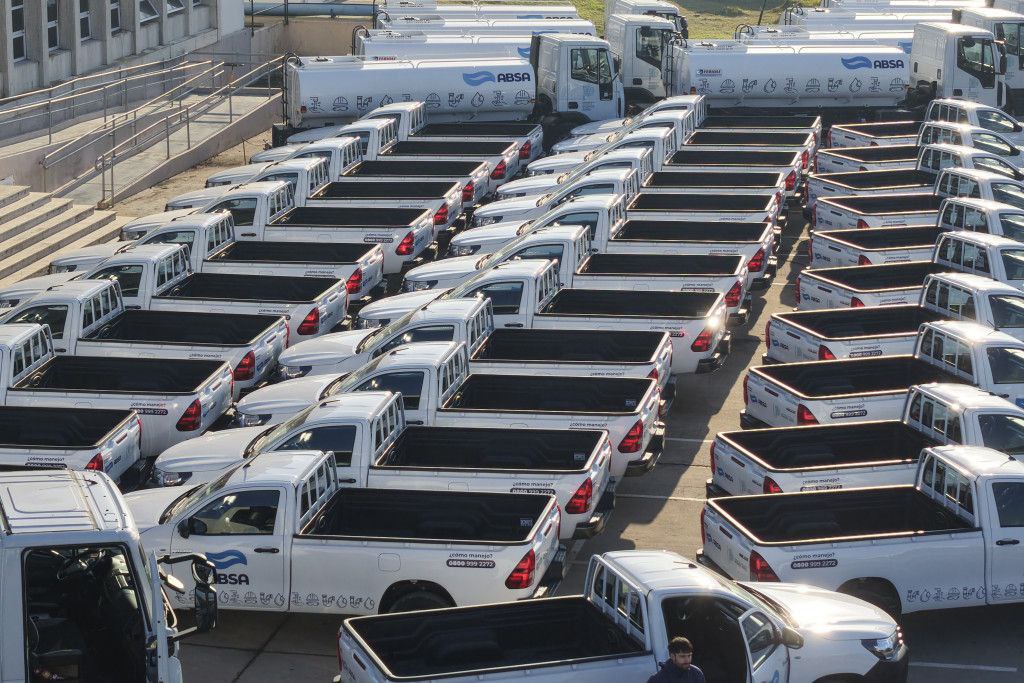 Además sumamos 45 móviles a la flota de <a href="/ABSAOficial/">ABSA</a>, adquiridos a través de Provincia Leasing para continuar reforzando la eficiencia y la prestación de este servicio fundamental para los municipios donde opera esta empresa pública.