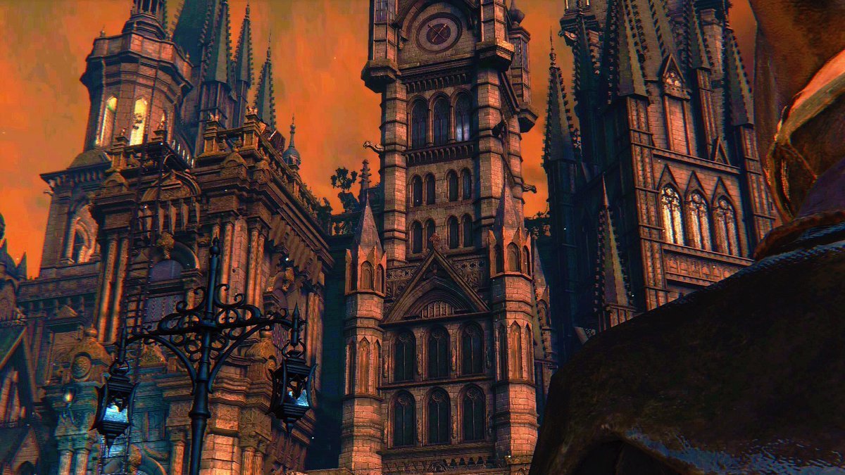 astralclocktowr's tweet image. i love you yharnam. i love you immensely.