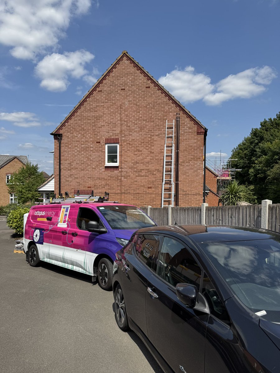 Using Solar and V2H to charge the <a href="/OctopusEnergy/">Octopus Energy</a> van whilst they install our new Heat Pump. I don’t think this is an everyday occurrence. Great to be helping each other out.