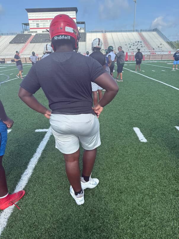 demond_johnson1's tweet image. Had a great last day at East Mississippi community college football camp with 1v1s with some of the best upcoming athlete’s, I’m truly blessed can’t wait to come back go Lions.  @CoachStory_EMCC @CoachWash09 @Gogethim9