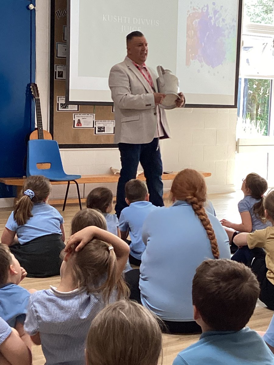 PeelBrowSchool's tweet photo. 🎶As part of our celebration of Roma Gypsy Traveller month we welcomed Juice Vamosi into school for a song and music workshop based on traditional cultures. Then we experienced some for ourselves.🌟 https://t.co/yBXnD2rUpK