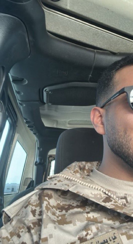 UserMeshal's tweet image. هل تعلم شعور انك ثلاث شخصيات بنفس الوقت؟